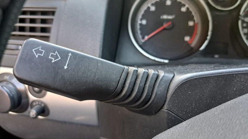 Opel Astra 1.7 CDTI 101CV 5 porte