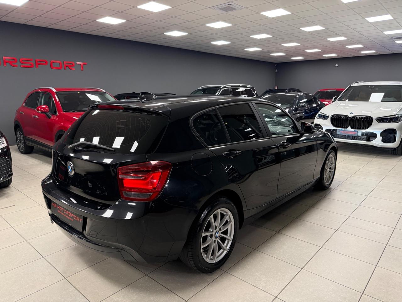 Bmw 118 118d 5p. Urban