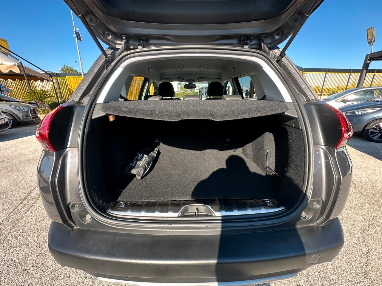 PEUGEOT 2008 BlueHDi 120 S&S Allure