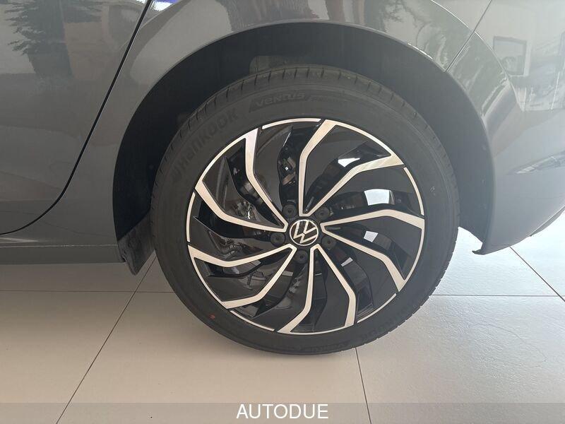 Volkswagen Golf 8 2.0 TDI STYLE 115CV DSG