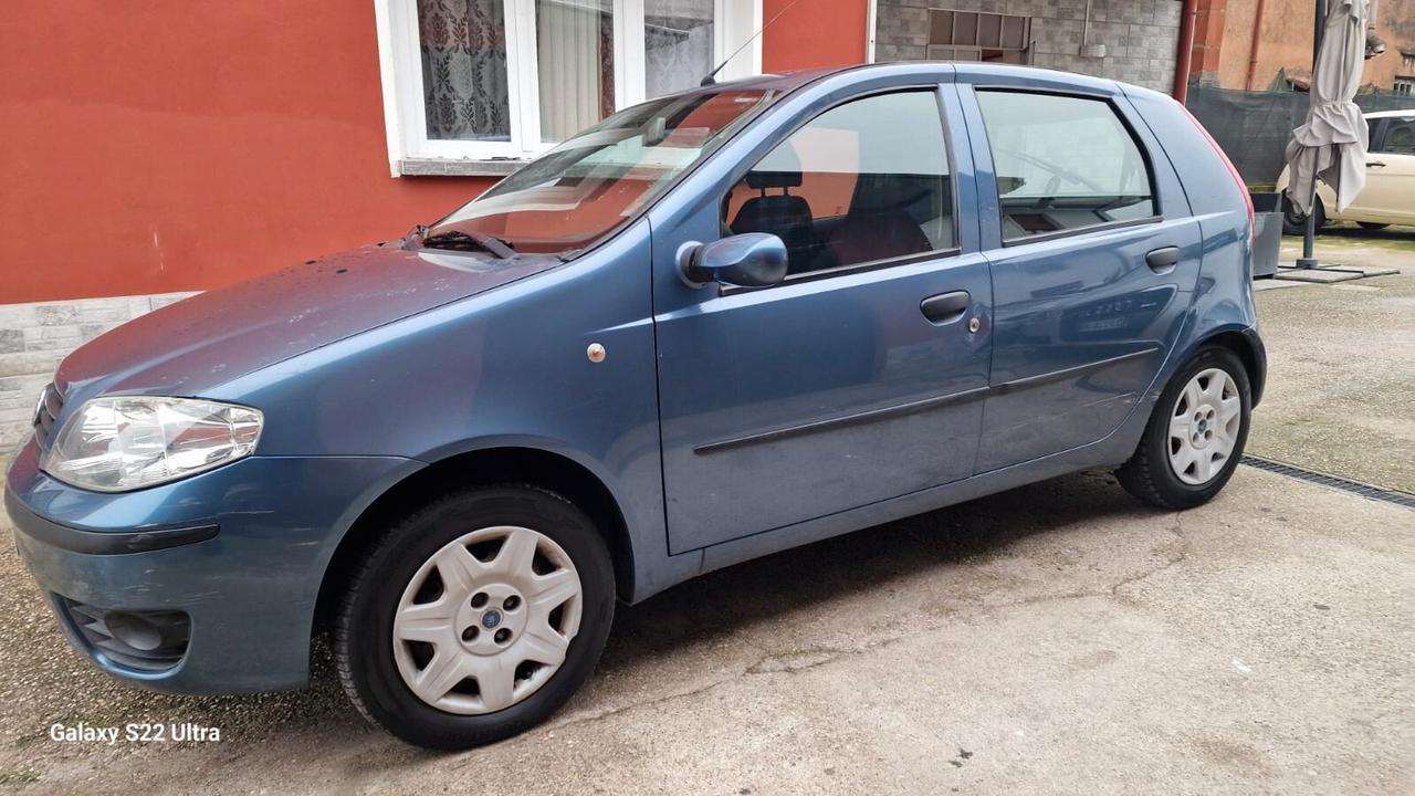 Fiat Punto 1.2 5 porte Actual gpl valido neopatentati