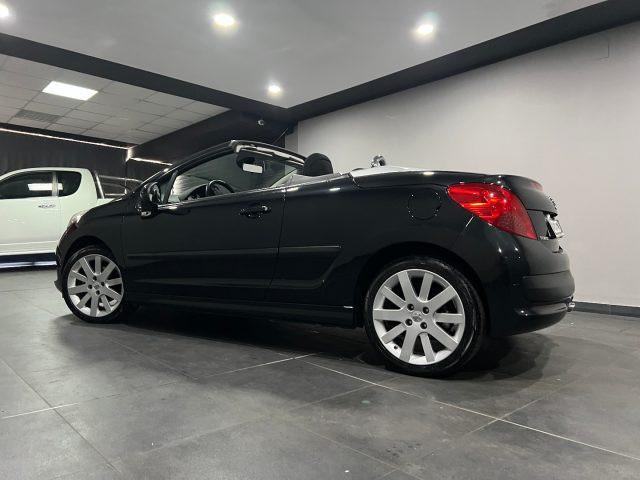 PEUGEOT 207 1.6 HDi 110CV CC Féline