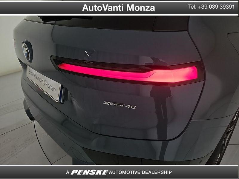 BMW iX iX xDrive40 Pacchetto Sportivo