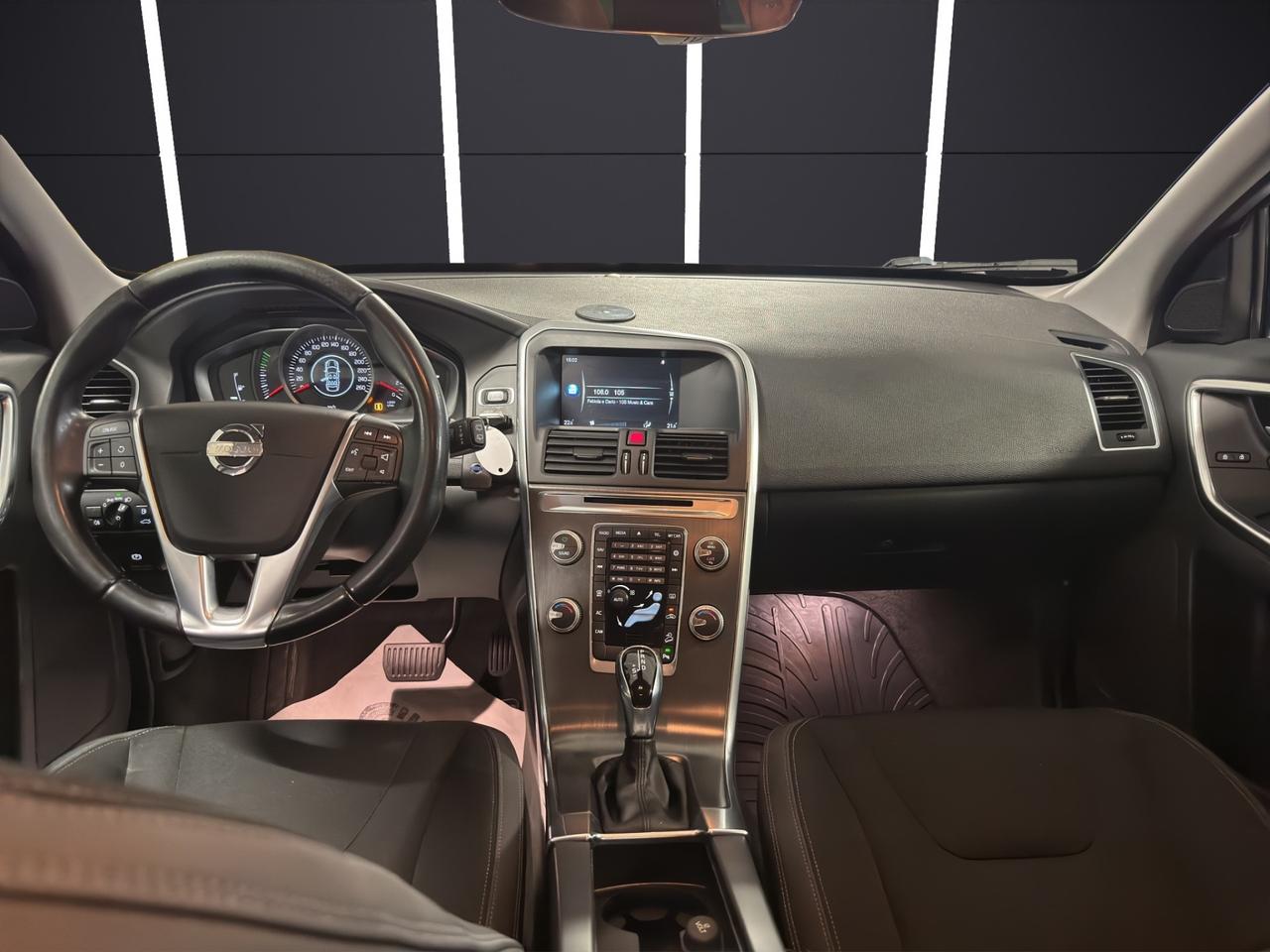 Volvo XC 60 XC60 D5 AWD Geartronic Momentum