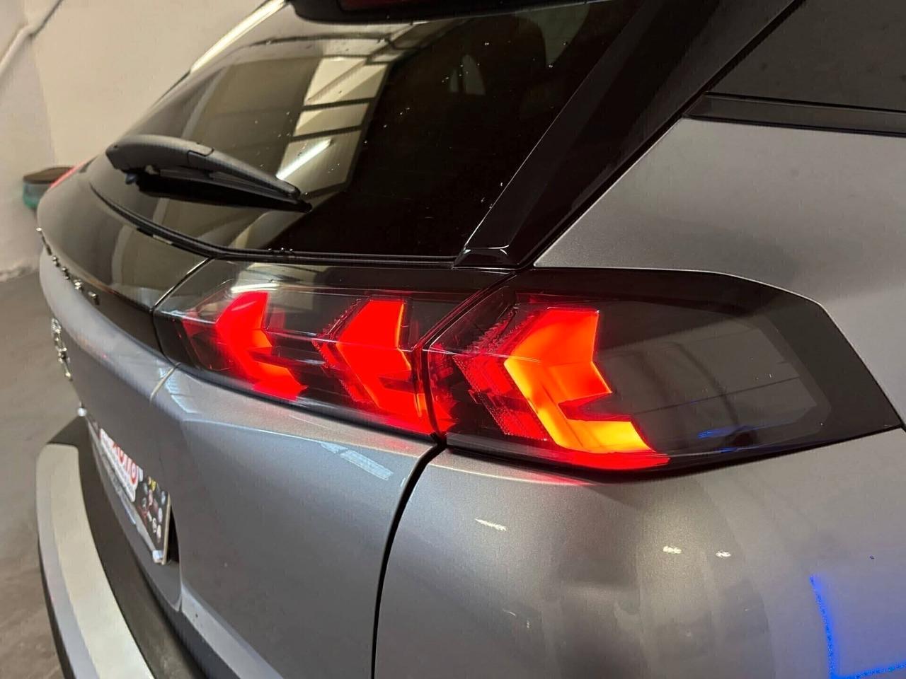 Peugeot 2008 BlueHDi 130 S&S EAT8 Allure''!!0