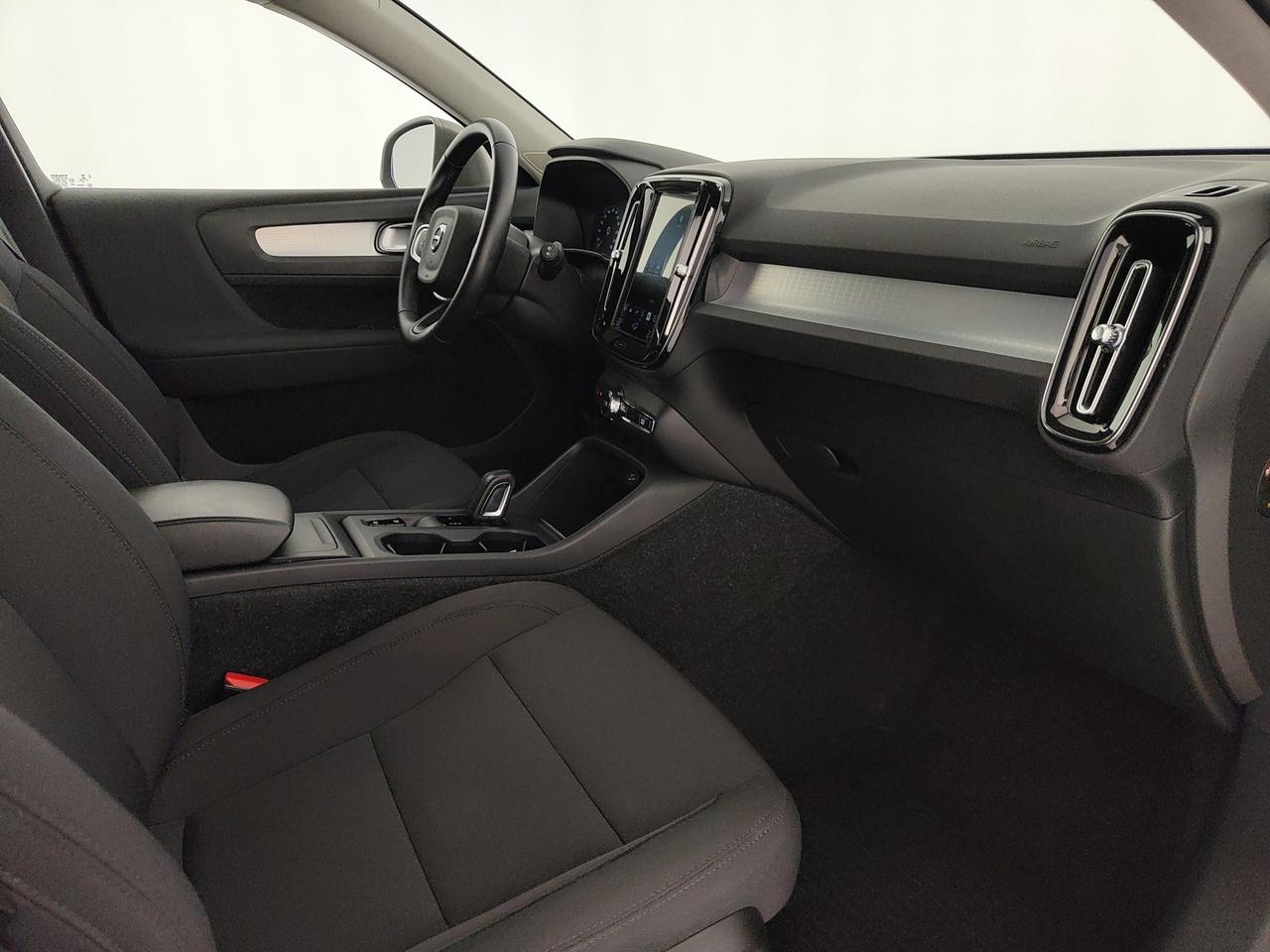 VOLVO XC40 - XC40 2.0 d4 Momentum awd geartronic