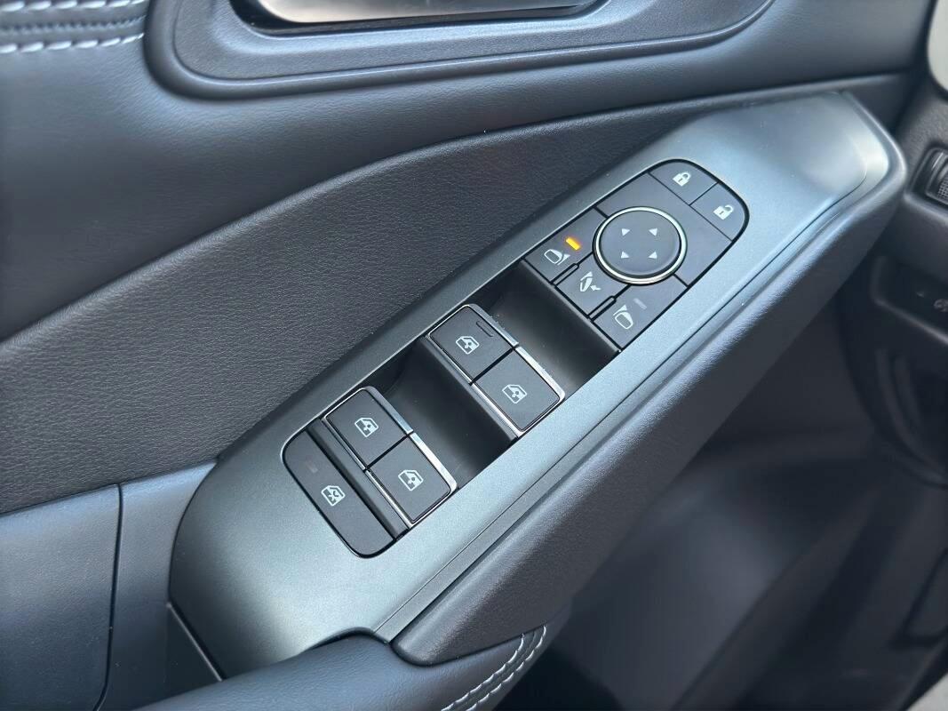 Nissan Qashqai Km0 1.3 mhev N-Connecta 2wd 158cv AUTO TETTO PANOR