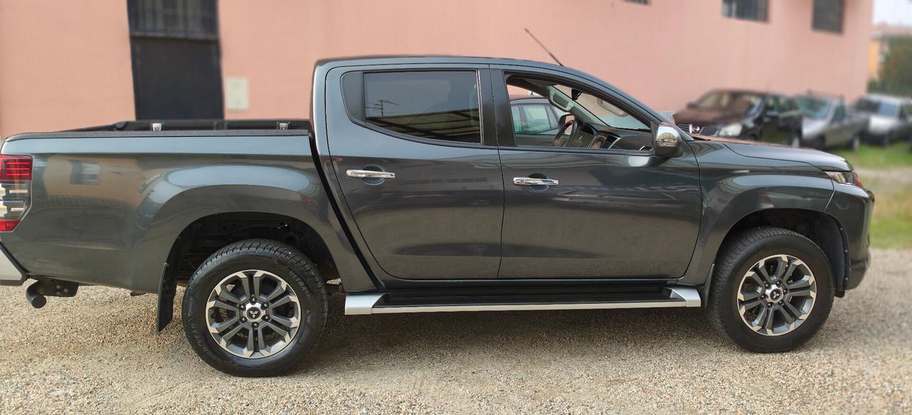 Mitsubishi L200 2.3D Double Cab 4x4 Intense Gancio