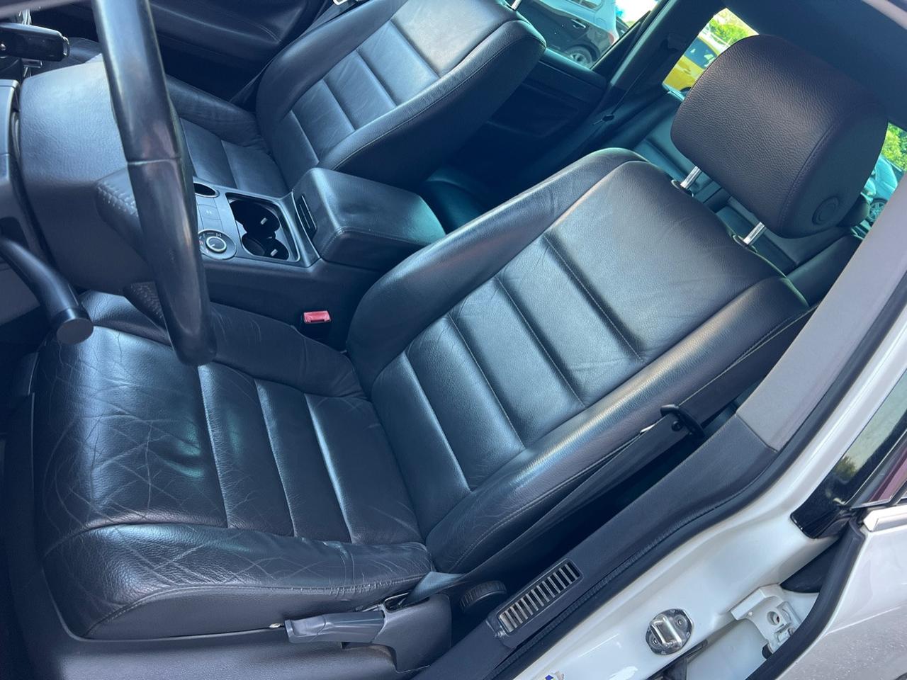 Volkswagen Touareg 2.5 tdi R5 Executive dpf FL