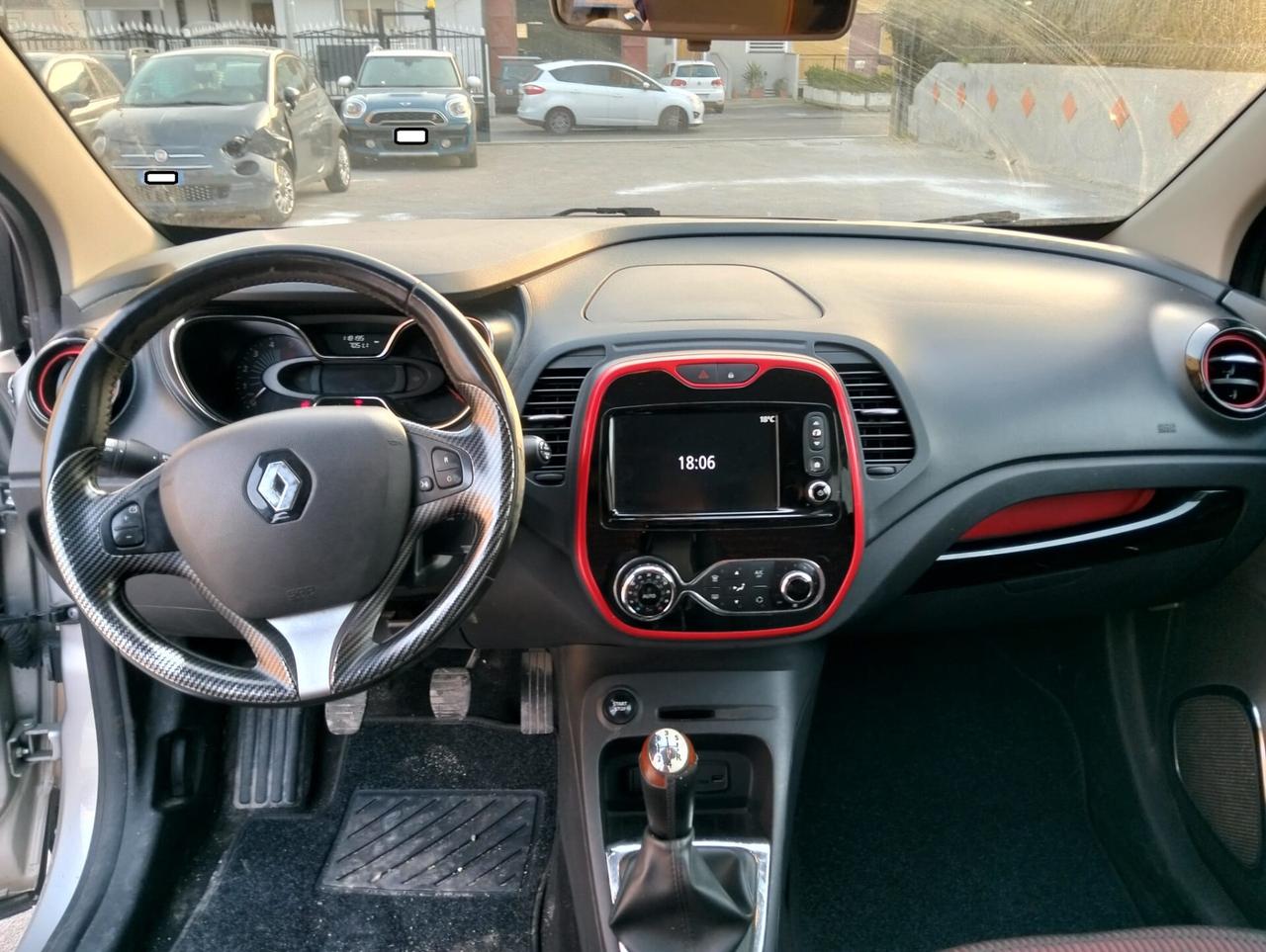 Renault Captur 1.5 DCI 90cv Hypnotic 2017 Sinistrata