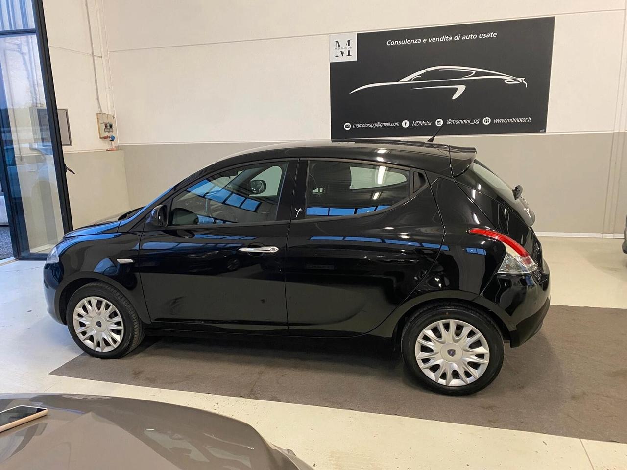 Lancia Ypsilon 1.2 69 CV 5 porte S&S Silver