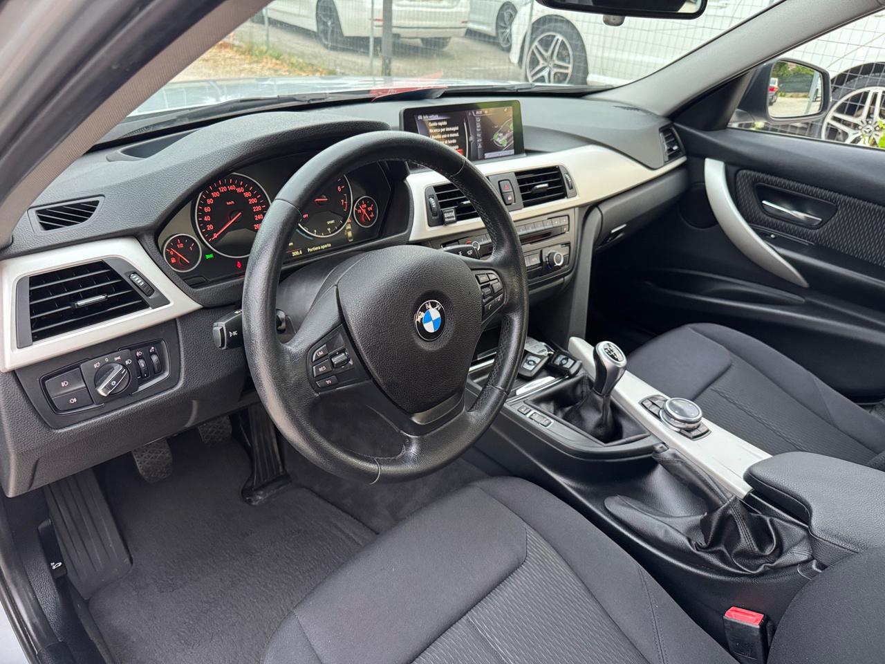 Bmw 320i Berlina 184cv Manuale Auto Pari al Nuovo