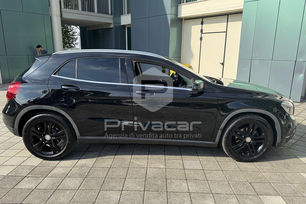 MERCEDES GLA 220 d Automatic 4Matic Sport