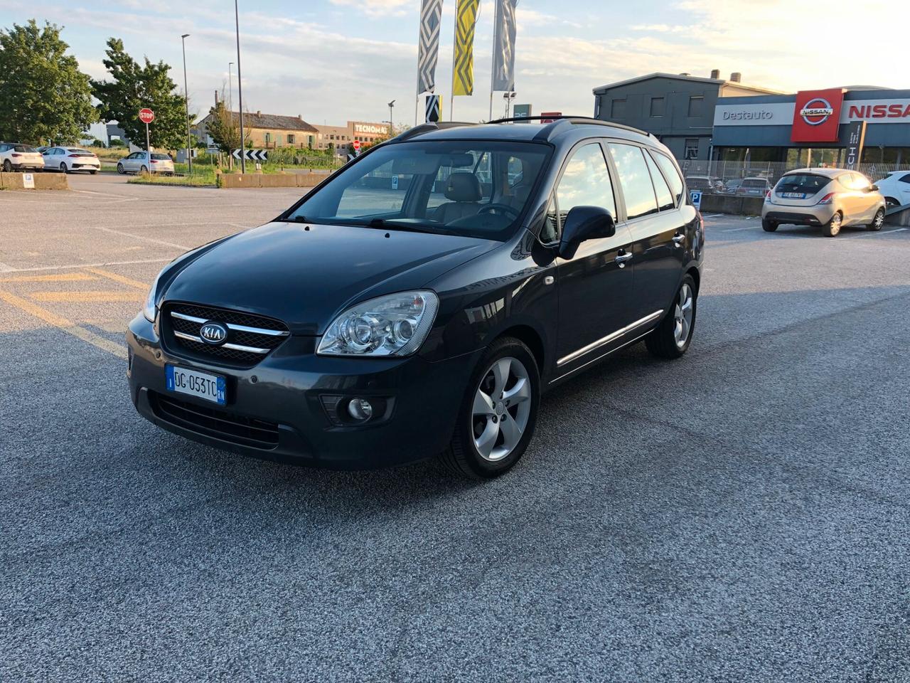 Kia Carens 2.0 16V CRDi VGT LX Family