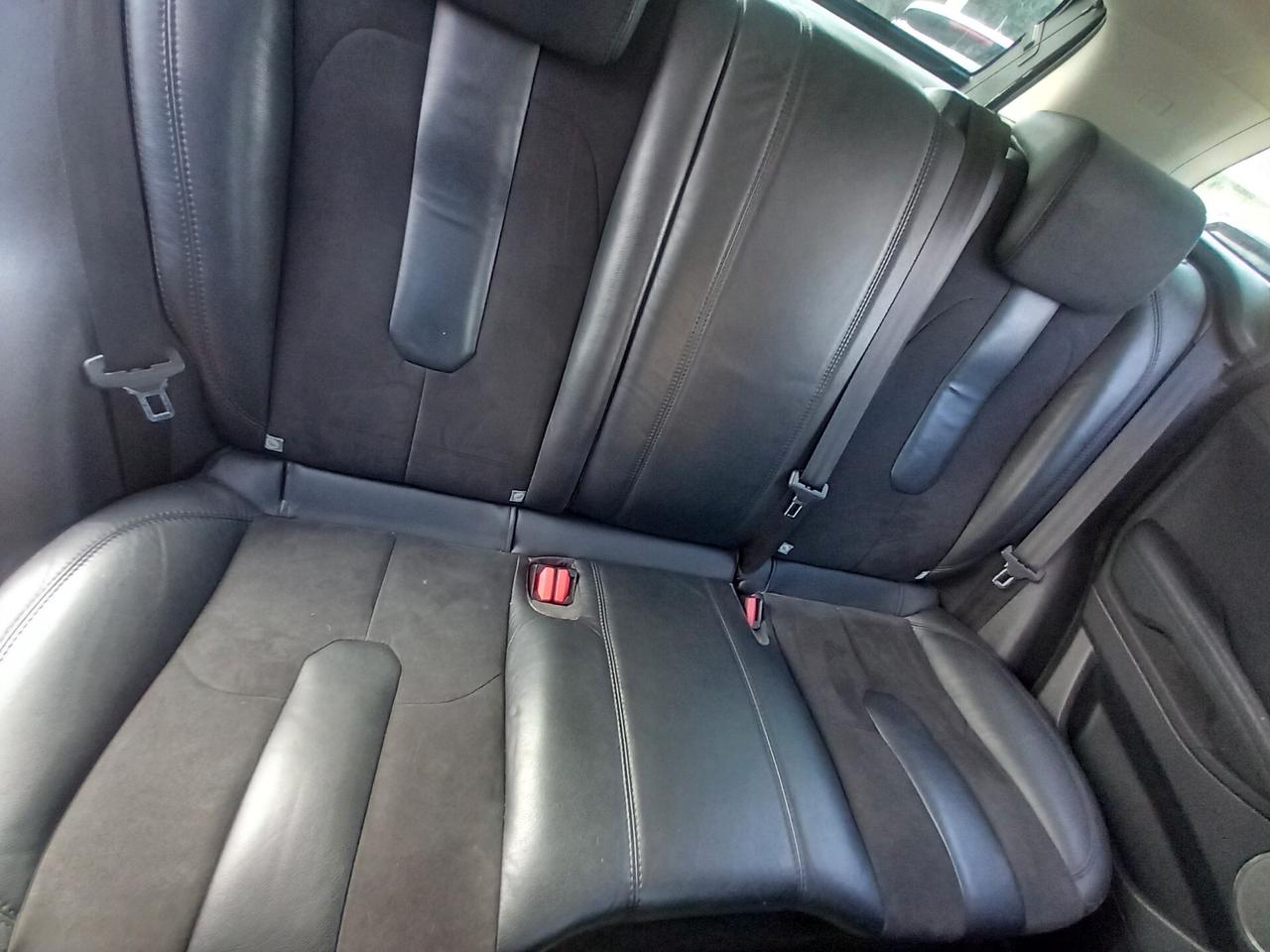 Land Rover Range Evoque 2.2 TD4 5p. Pure
