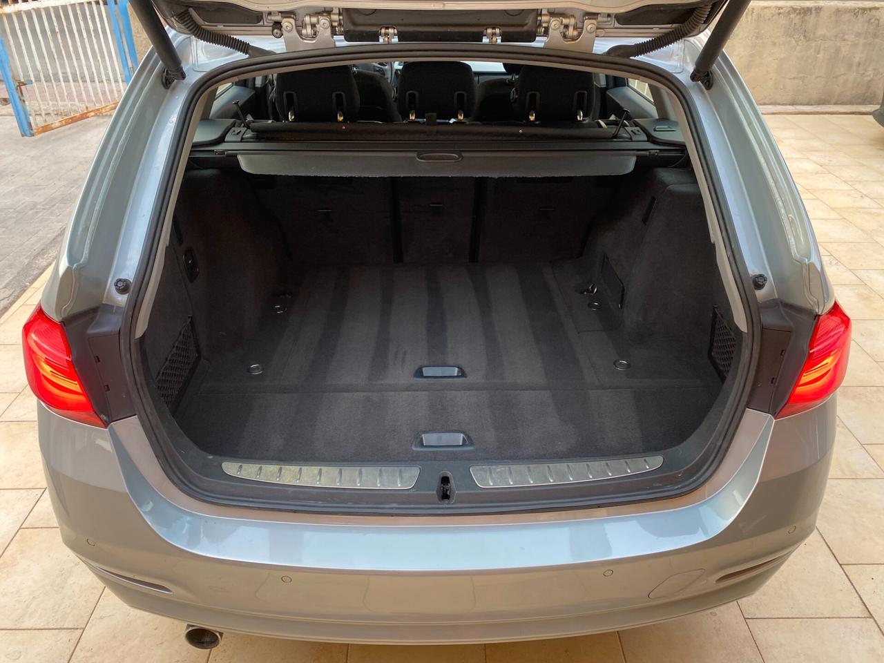 Bmw 318d Touring Luxury - CAMBIO AUTOMATICO