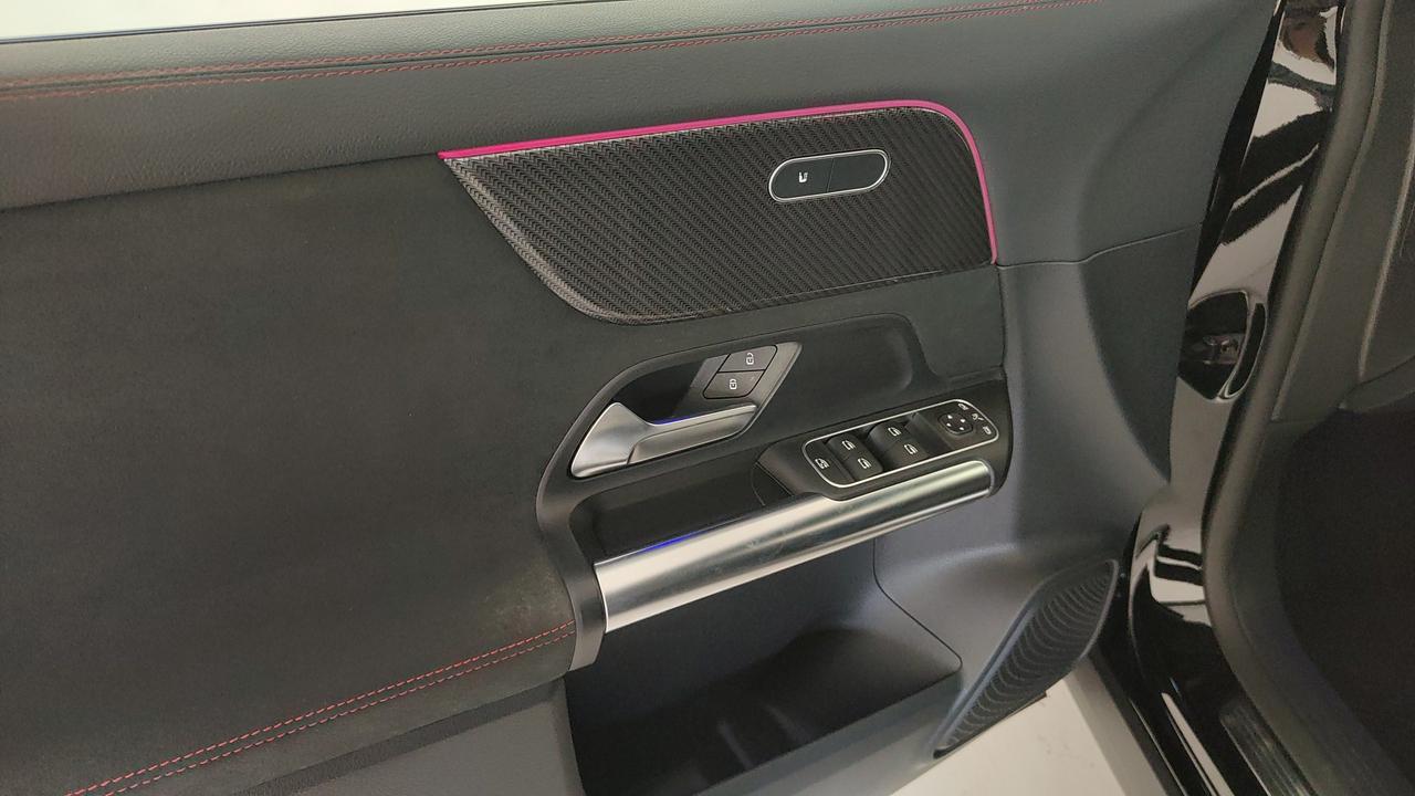 Mercedes-Benz GLA 220 d Premium 4matic auto