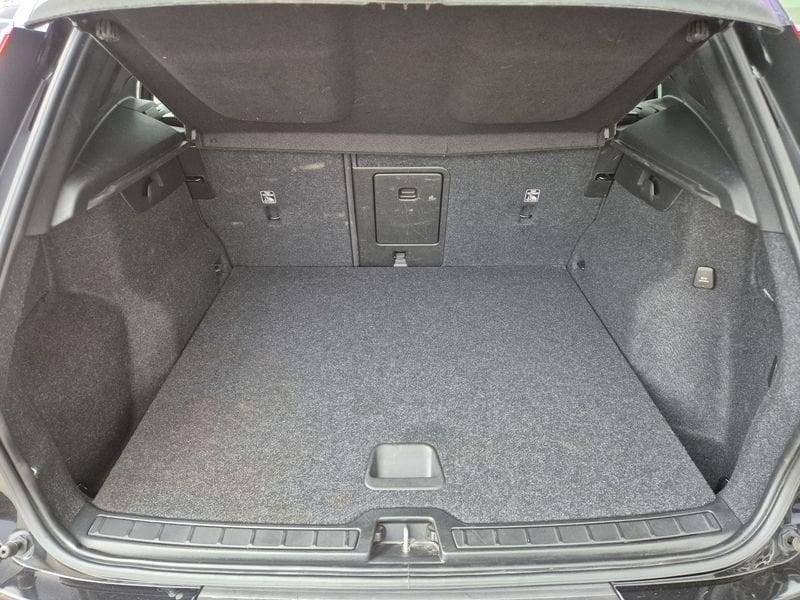 Volvo XC40 XC40 1.5 t3 Geartronic R-design 163cv auto my21