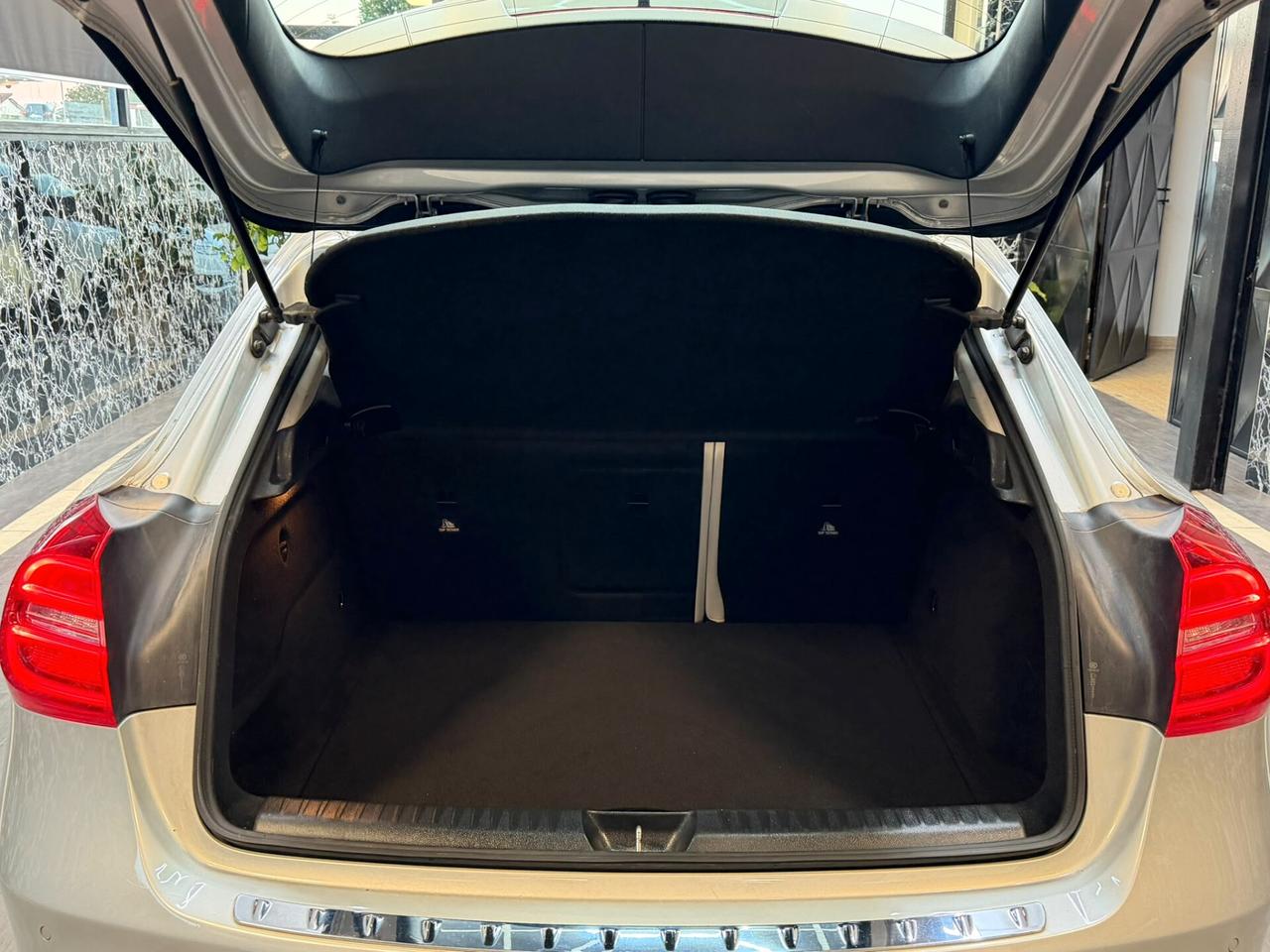 Mercedes-benz GLA 200 d Automatic Premium