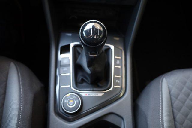 VOLKSWAGEN Tiguan 2.0 TDI SCR 4MOTION Navi RADAR ACC App Connect E6D