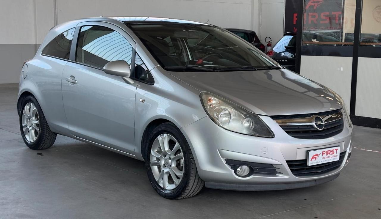 Opel Corsa 1.2 3 porte Sport