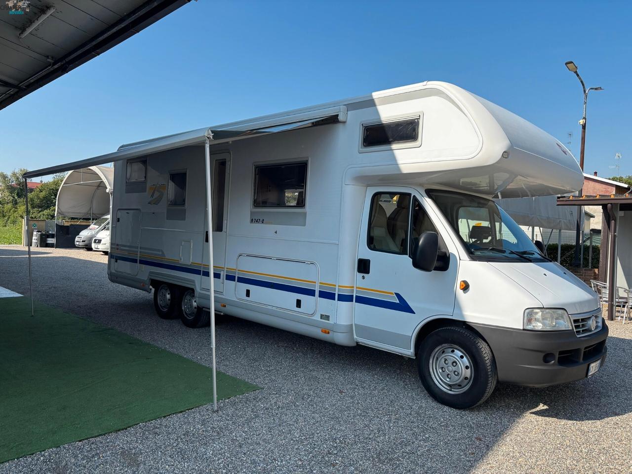 Bürstner A 747-2 ACTIVE - MANSARDATO CON AMPIO GARAGE PATENTE C