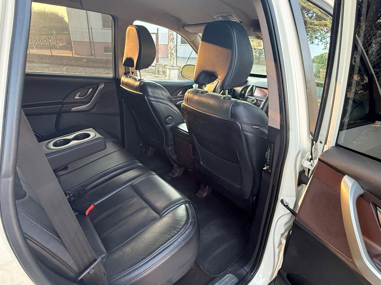 Mahindra XUV500 2.2 16V FWD W8