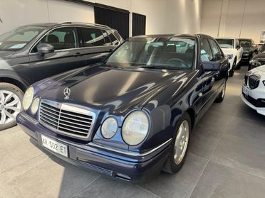 Mercedes-benz E 200 E 200 cat Classic