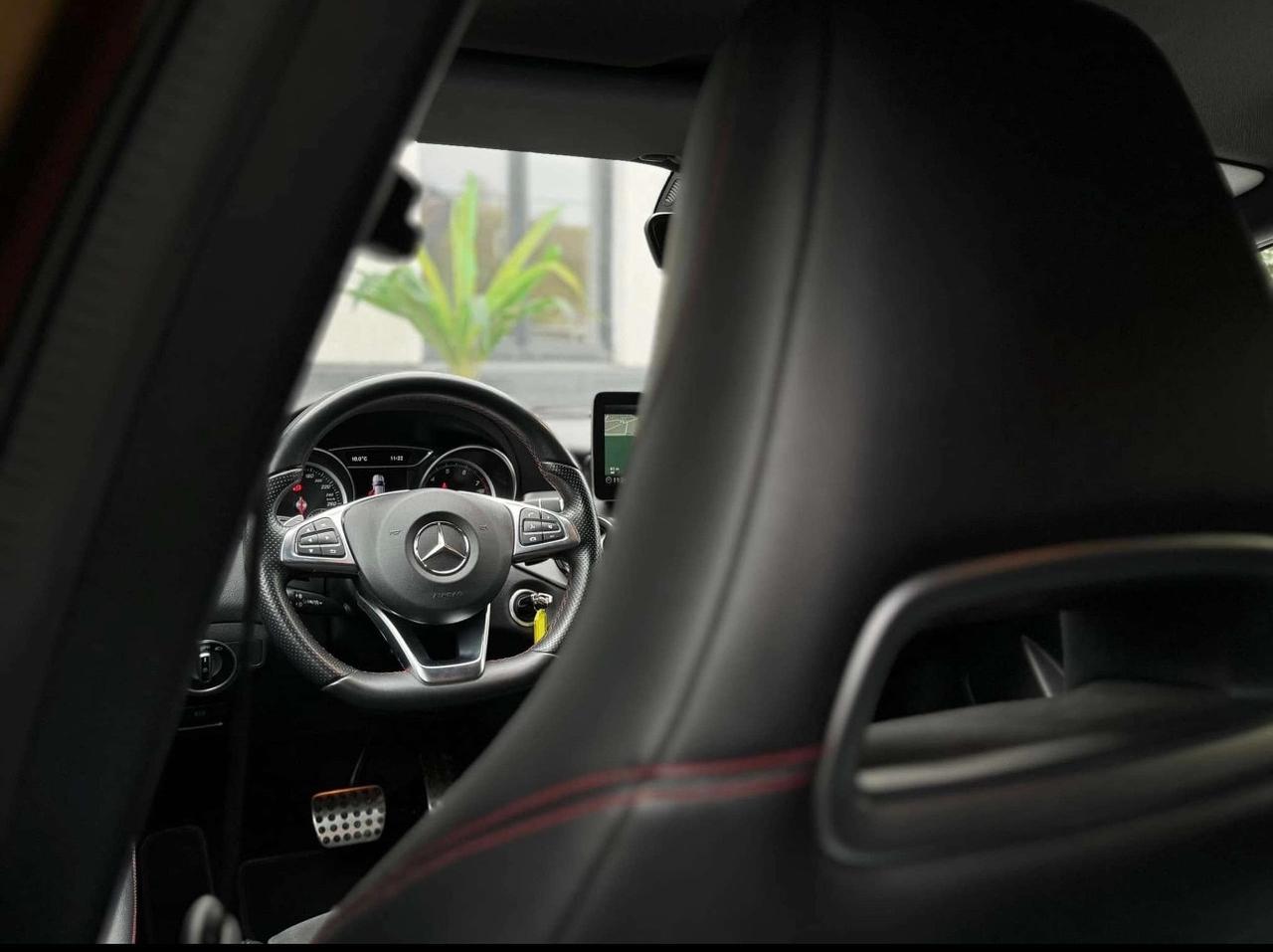 Mercedes-benz GLA 180 AMG