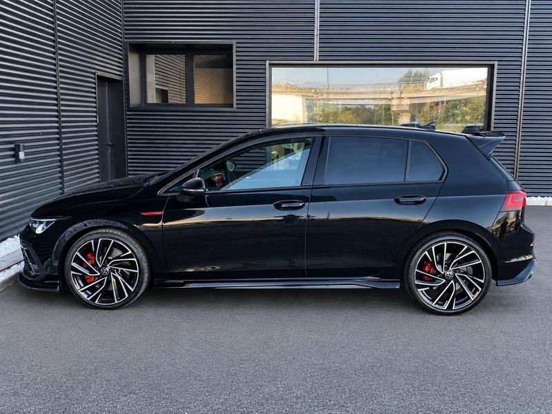 Volkswagen Golf GTI VIII 2.0 TSI GTI DSG 245 CV