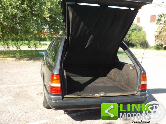 MERCEDES-BENZ 250 TD Turbo in discrete condizioni di carrozzeria