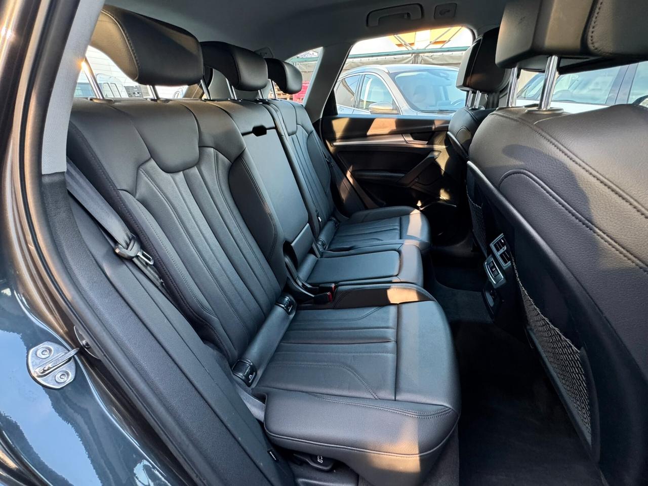 Audi Q5 40 TDI quattro S-Tronic Business Sport
