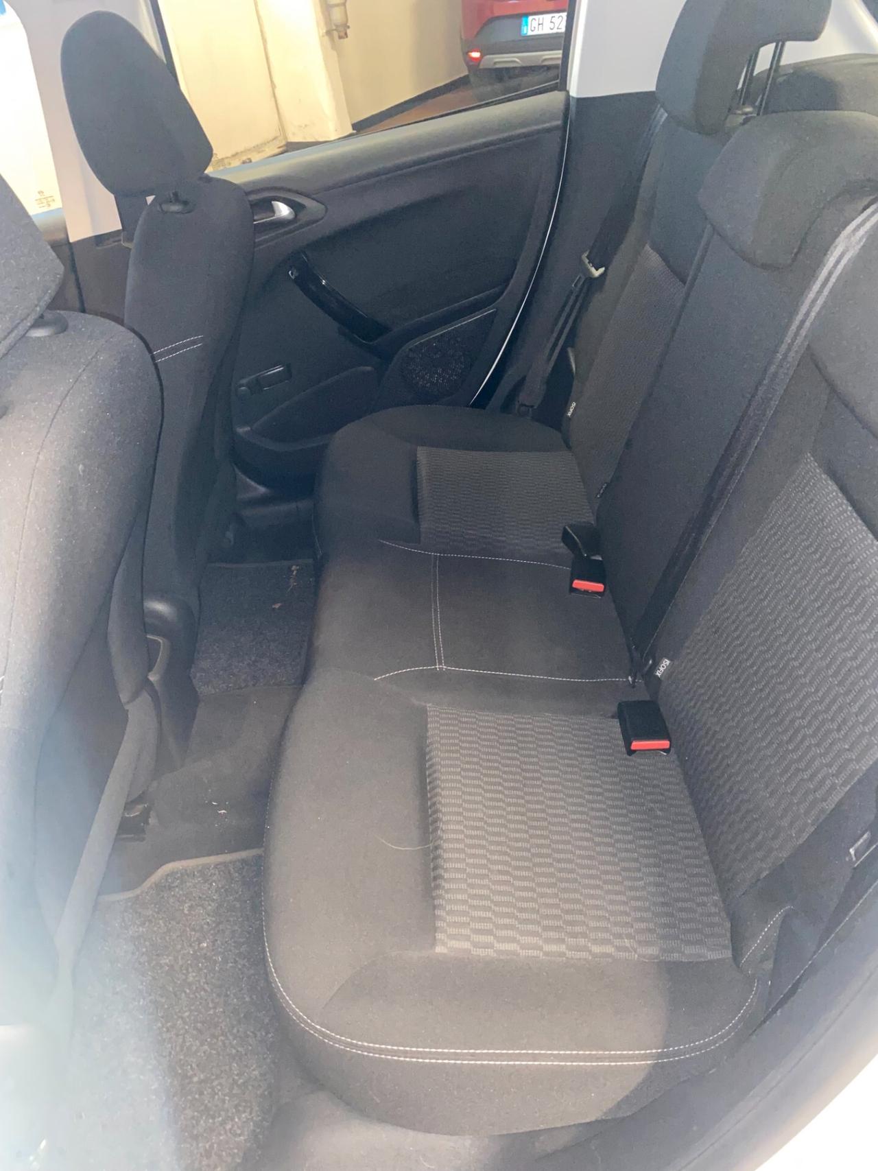 Peugeot 208 PureTech 82 5 porte Allure