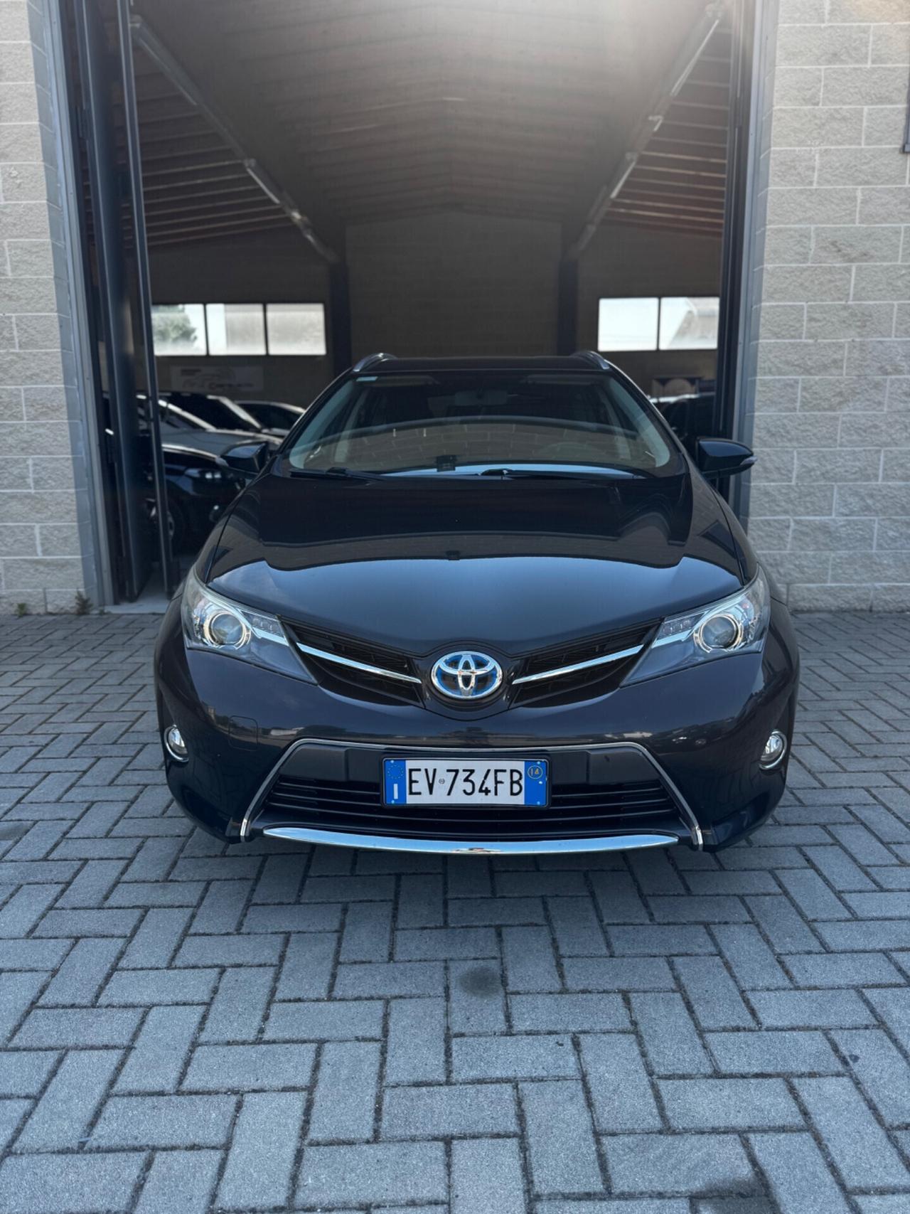 Toyota Auris Touring Sports 1.8 Hybrid Lounge