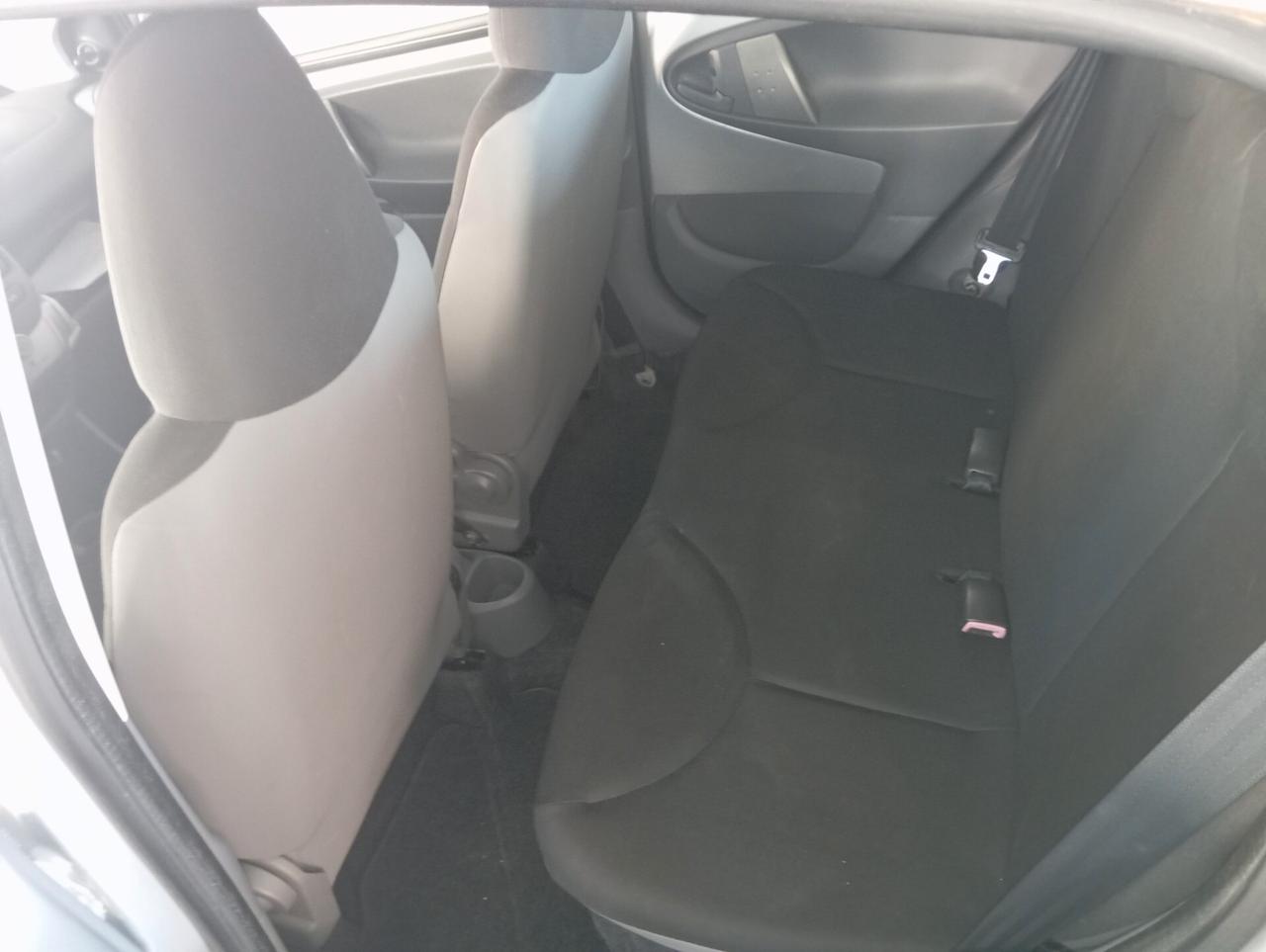 Toyota Aygo 1.0 12V VVT-i 5 porte