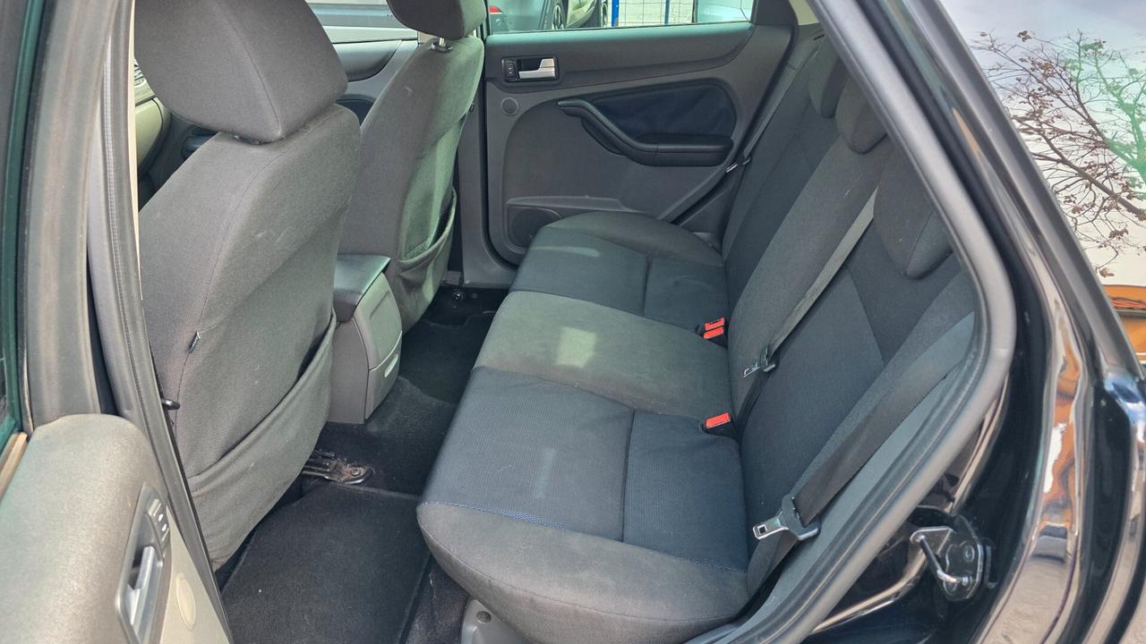 Ford Focus C-Max Focus+ 1.6 TDCi (90CV) 5p. Titanium