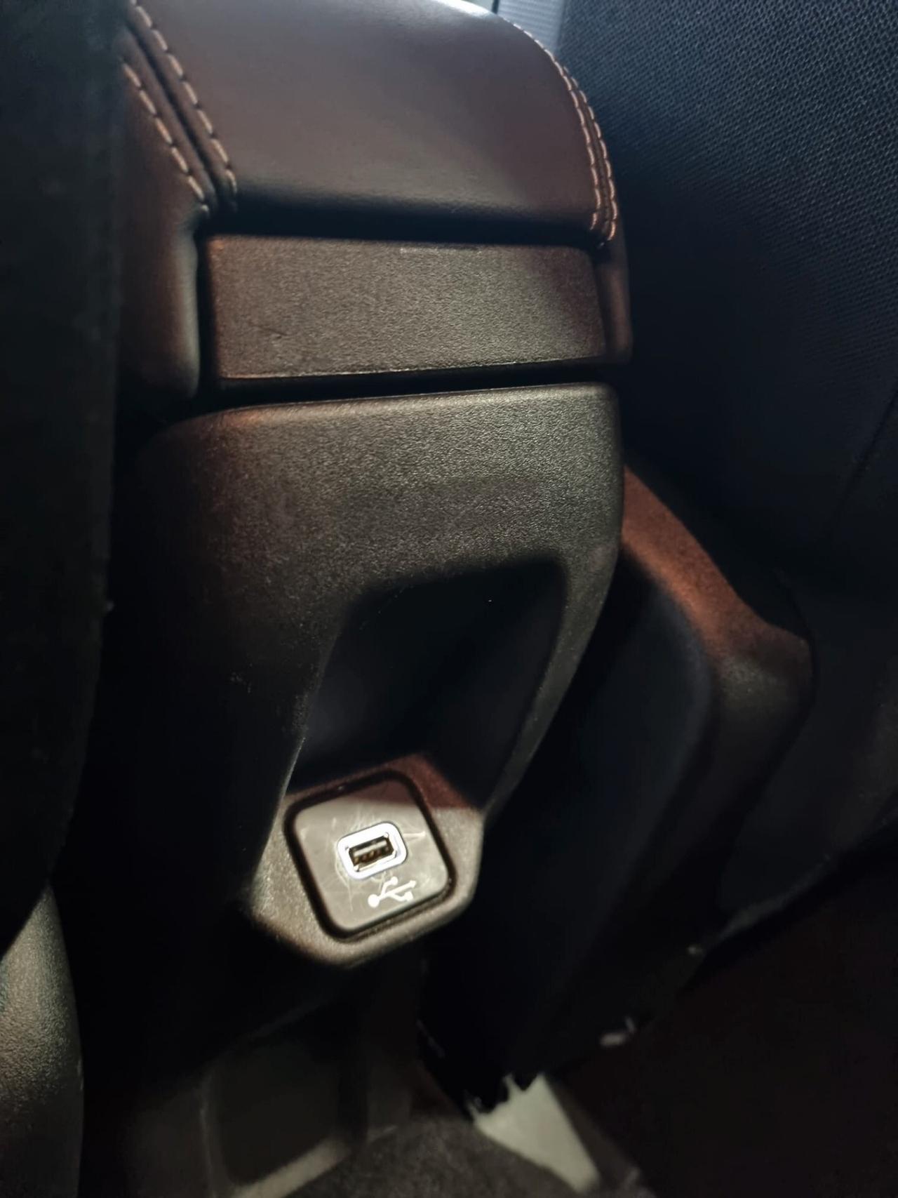 Jeep Renegade 1.6 Mjt DDCT 120 CV Limited