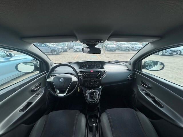 Lancia Ypsilon 1.2 69 CV 5 porte S&S Platinum