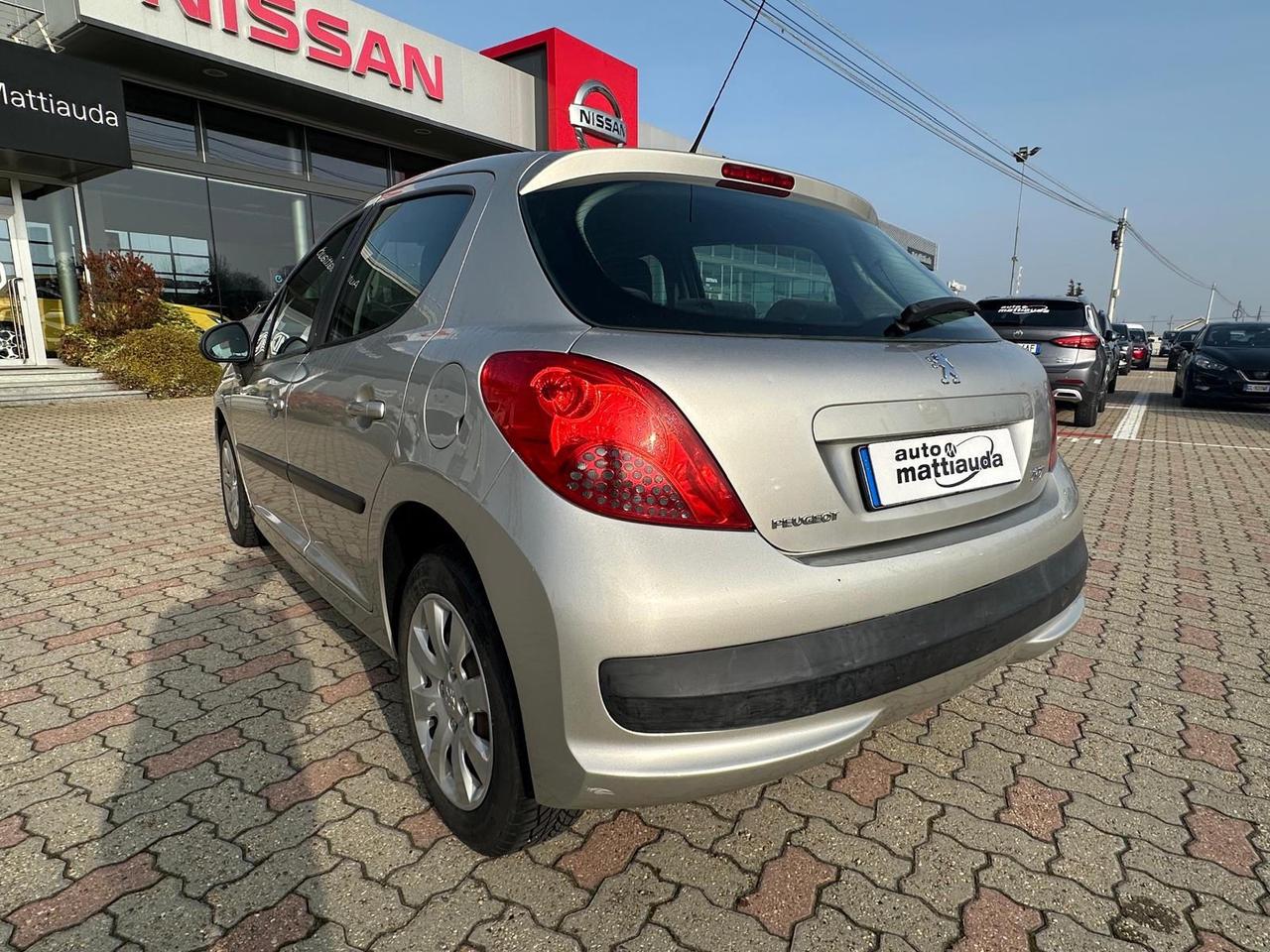 Peugeot 207 5p 1.4 16v XT