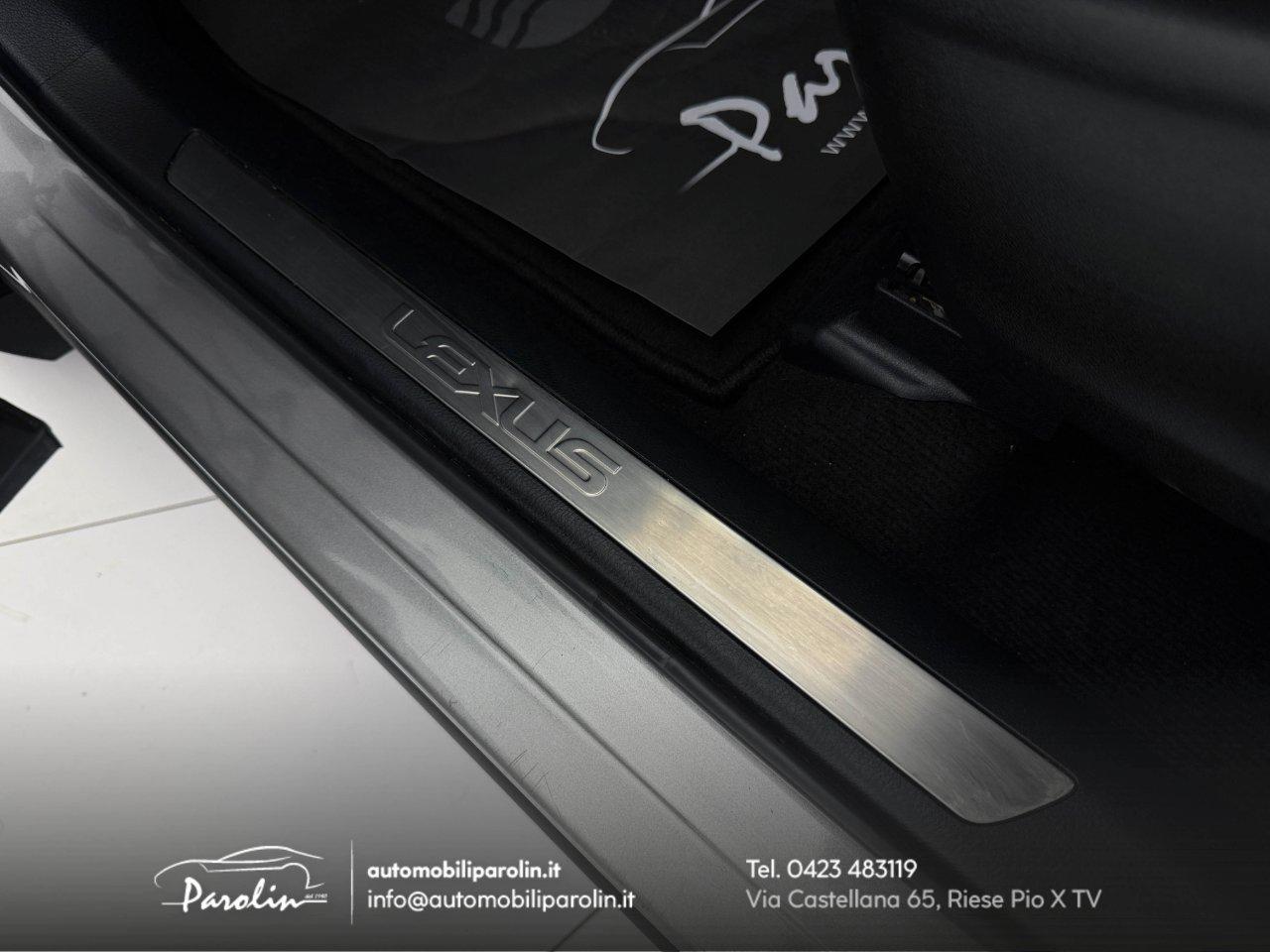 Lexus NX 300h 2.5 Business 2wd cvt