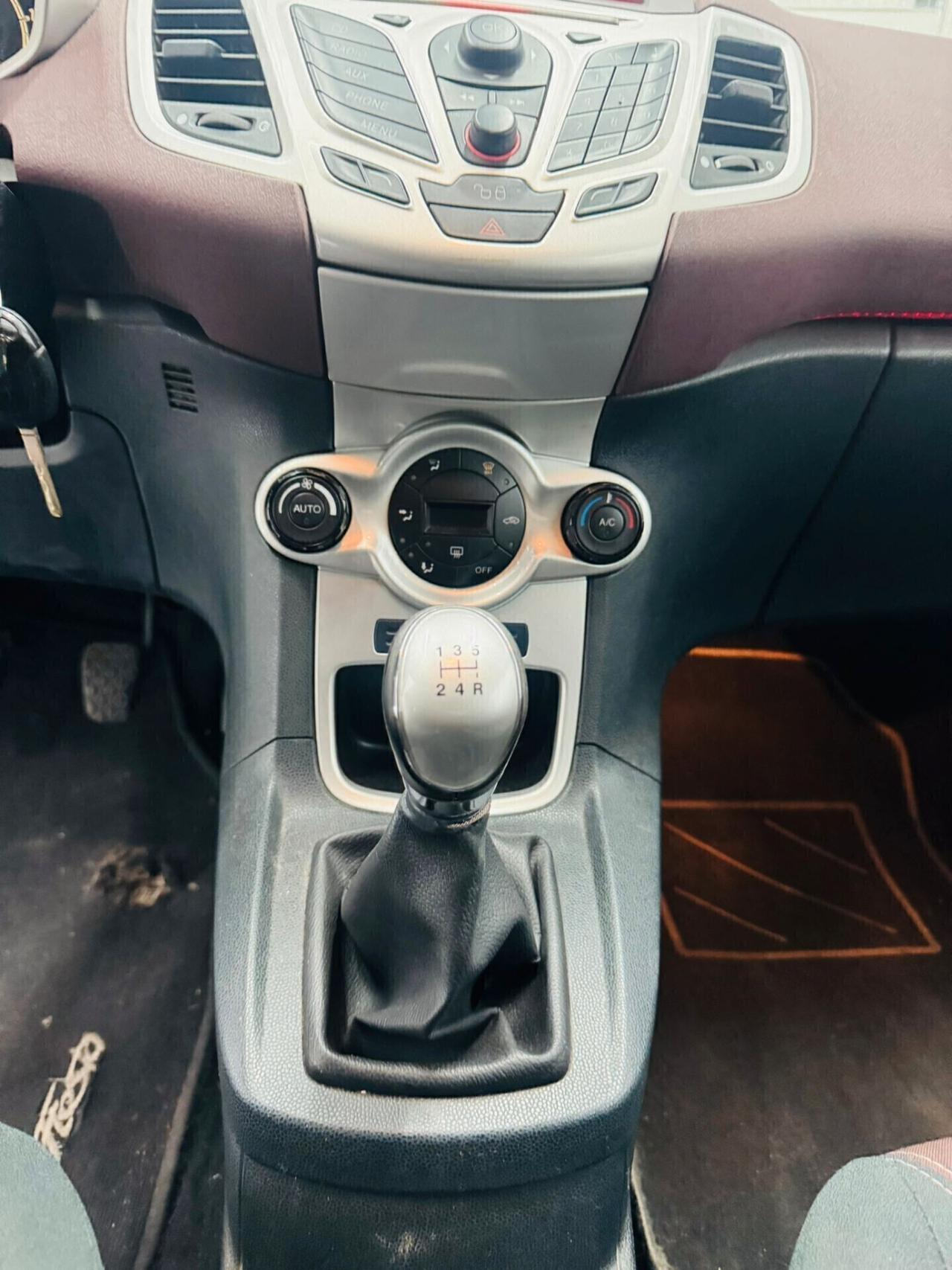 Ford Fiesta 1.2 82CV 3 porte Titanium