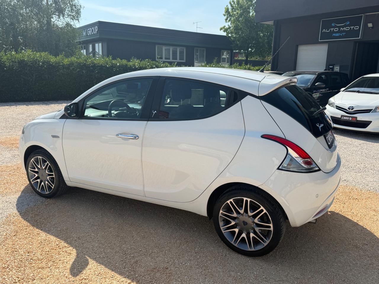 Lancia Ypsilon 1.2 69 CV 5 porte Platinum