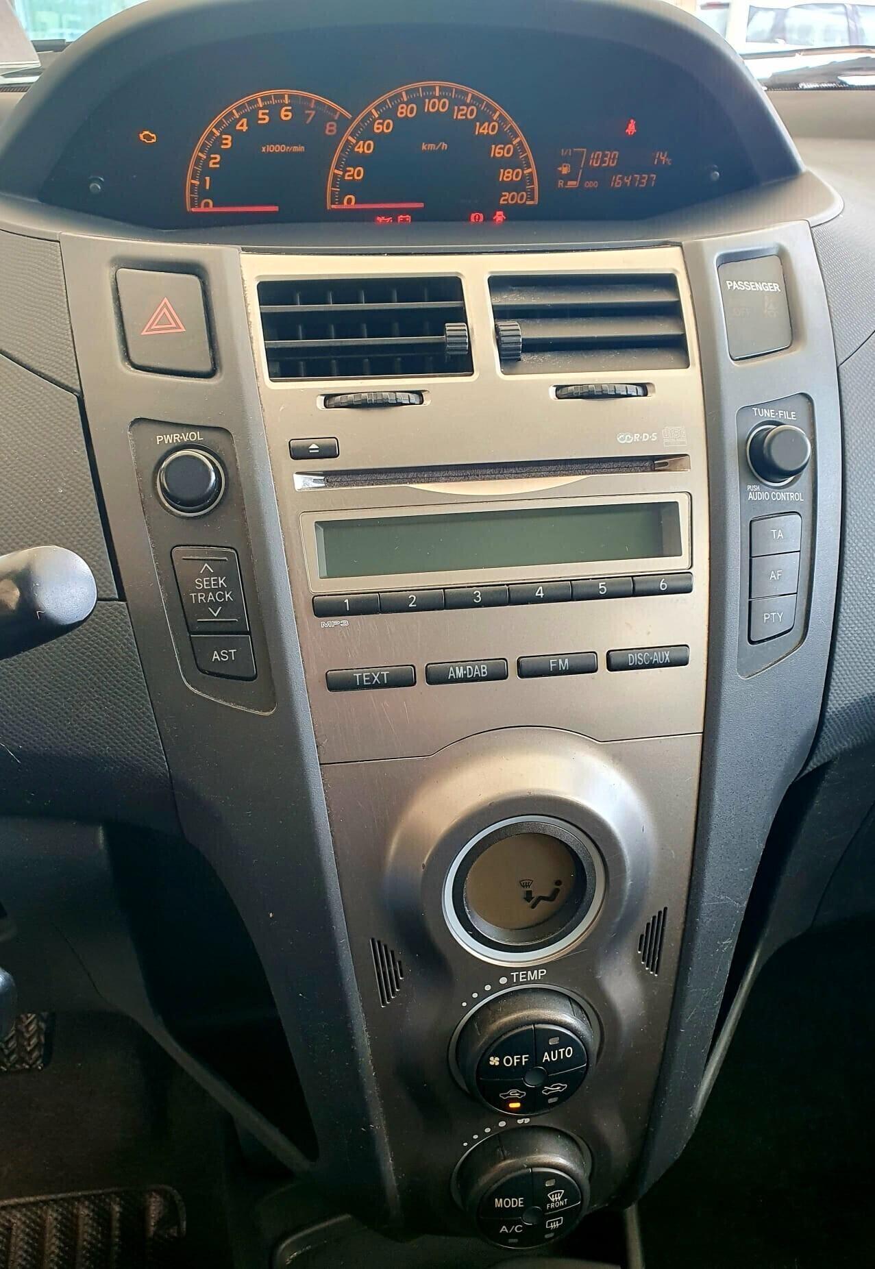 Toyota Yaris 1.0 BENZ. - 2011 - KM. 160.000