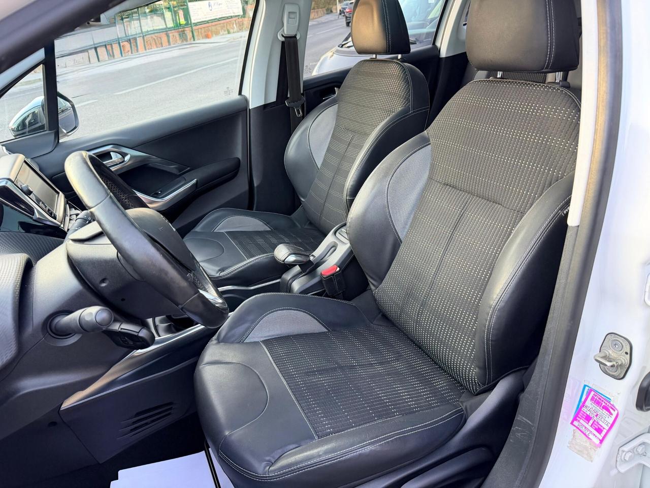 Peugeot 2008 1.2 VTi 82CV Allure