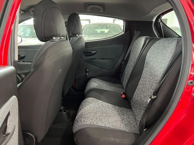 LANCIA Ypsilon 1.0 FireFly 5 porte S&S Hybrid Ecochic Silver