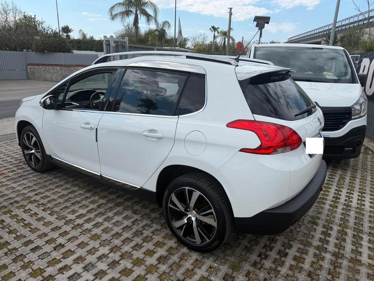 Peugeot 2008 1.6 e-HDi 92 CV Stop&Start Allure-04/2014