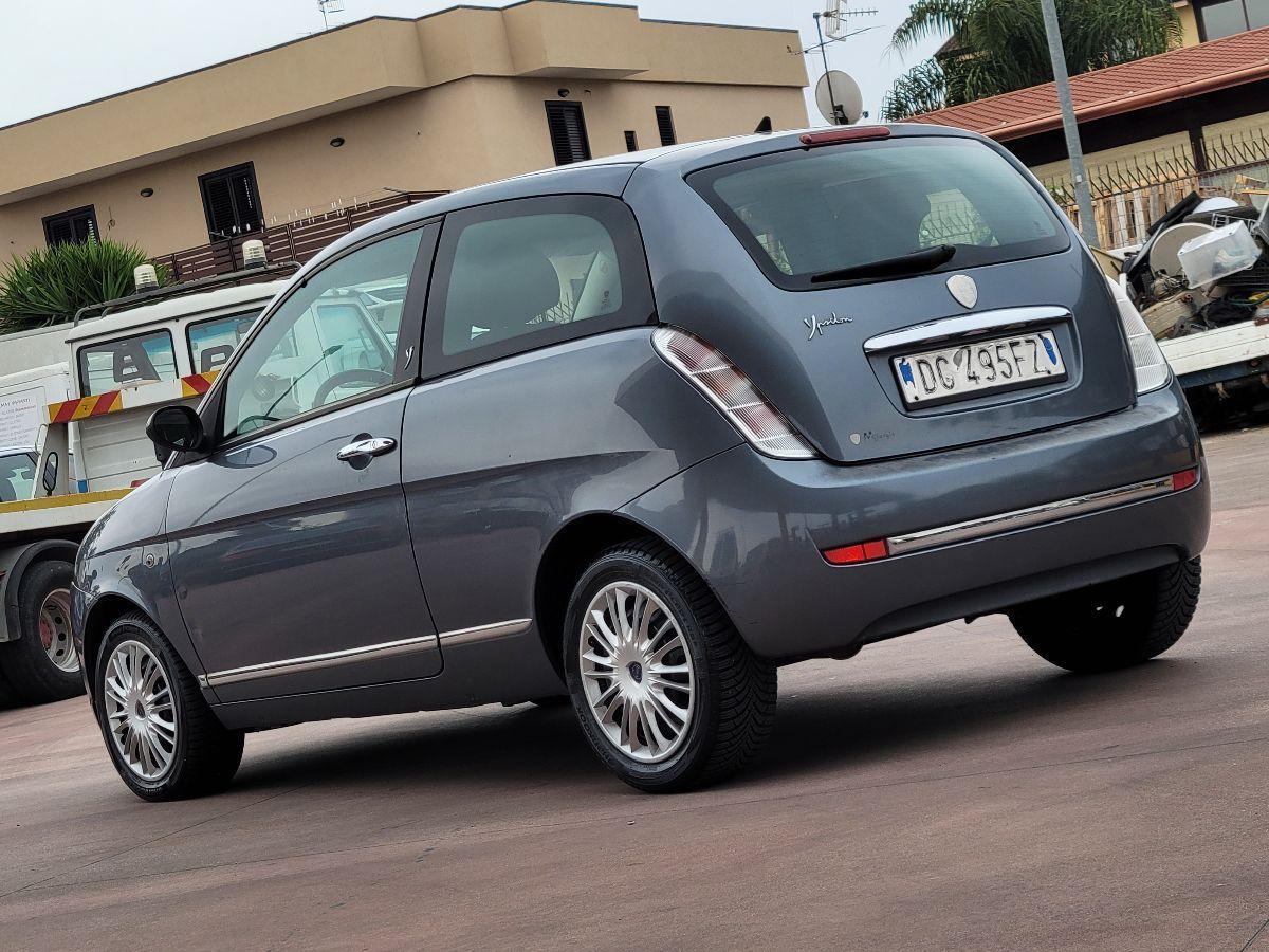 LANCIA - Ypsilon - 1.2 Argento