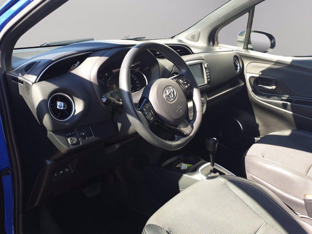 TOYOTA Yaris 5p 1.5h style my18 del 2018
