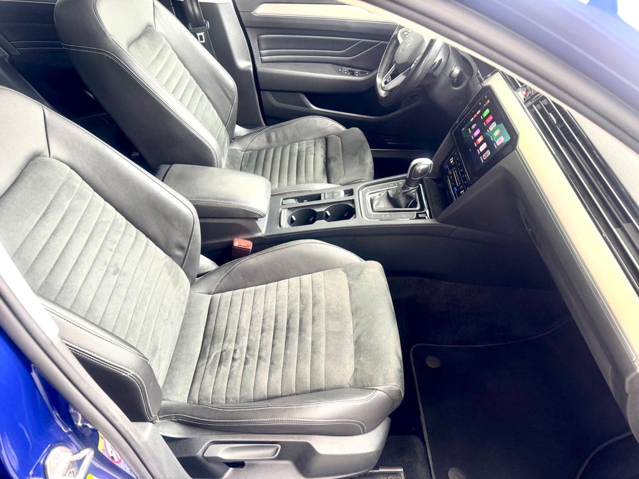 Volkswagen Passat R-Line 2.0 TDI SCR 200 CV DSG Executive