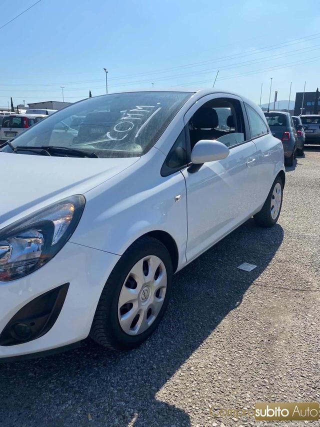 OPEL Corsa 1.2 85CV 3 porte GPL-TECH b-color